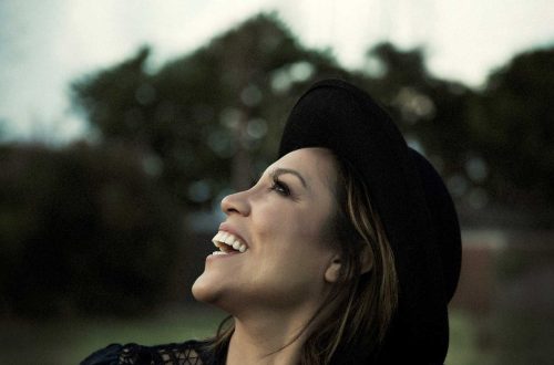 Kate Ceberano performing live at Forster-Tuncurry